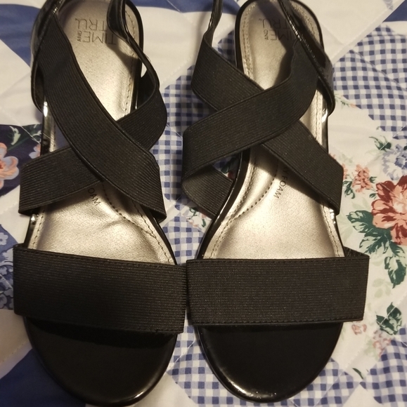 time and tru black platform sandals